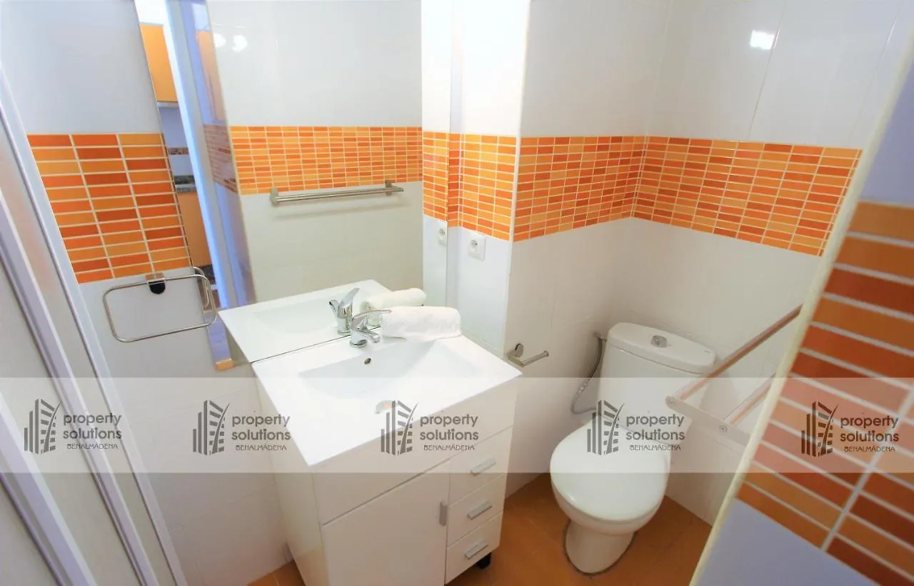Apartment 712 Iris Apartamentos - Vista Al Mar - A 10 Min De La Playa Caminando Y 5 Min Del Centro Benalmadena Spain